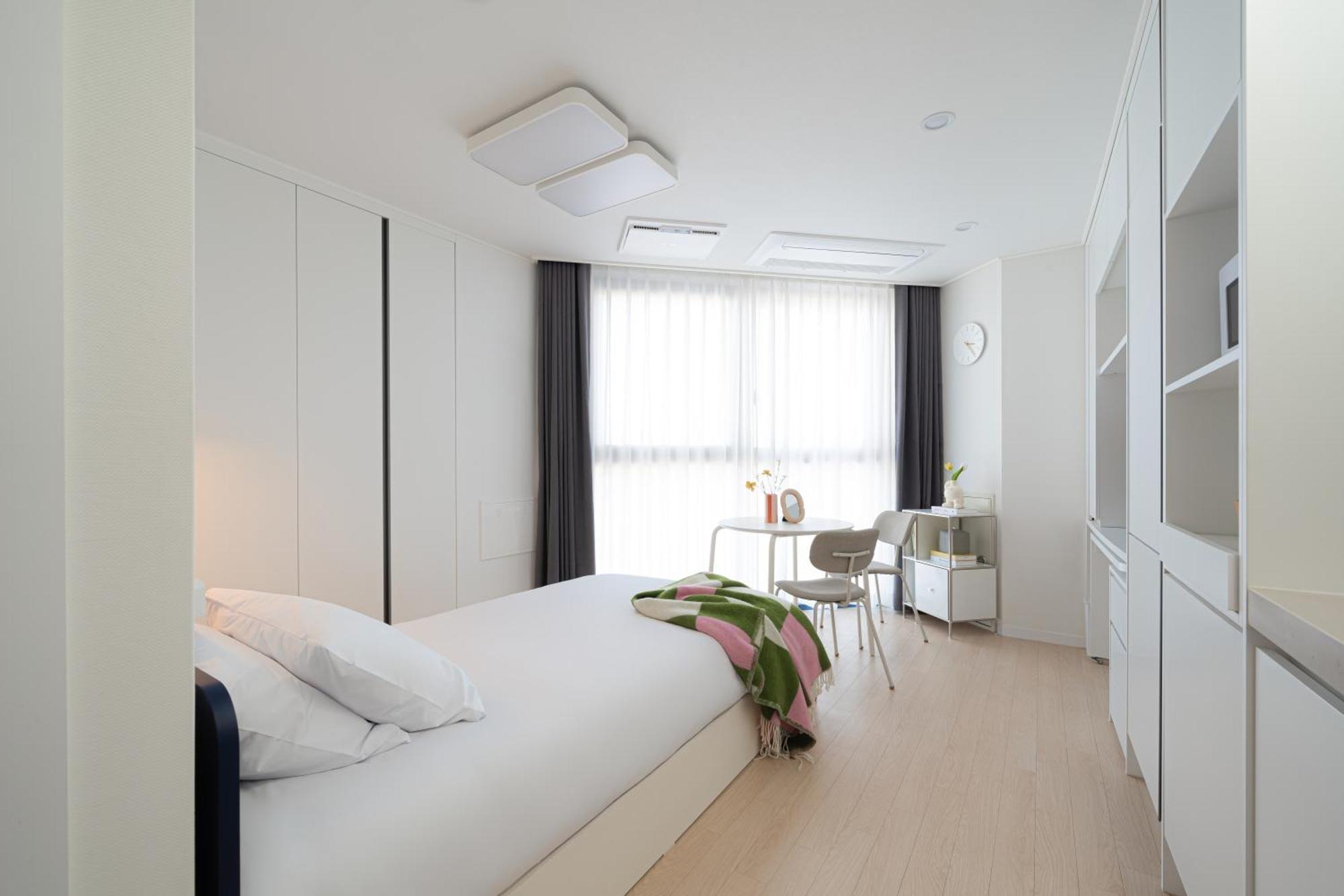 Apartment Urbanstay Terminal *